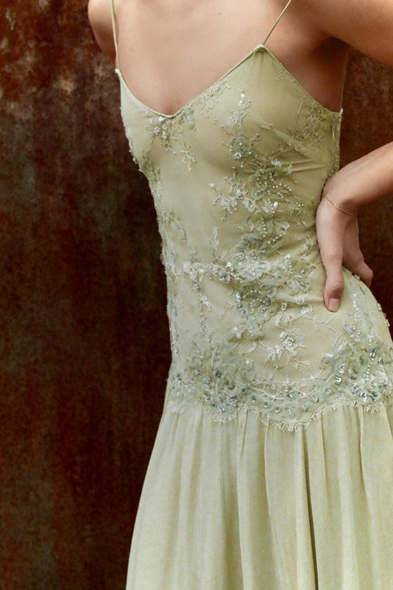 Elodie Lace Maxi Dress