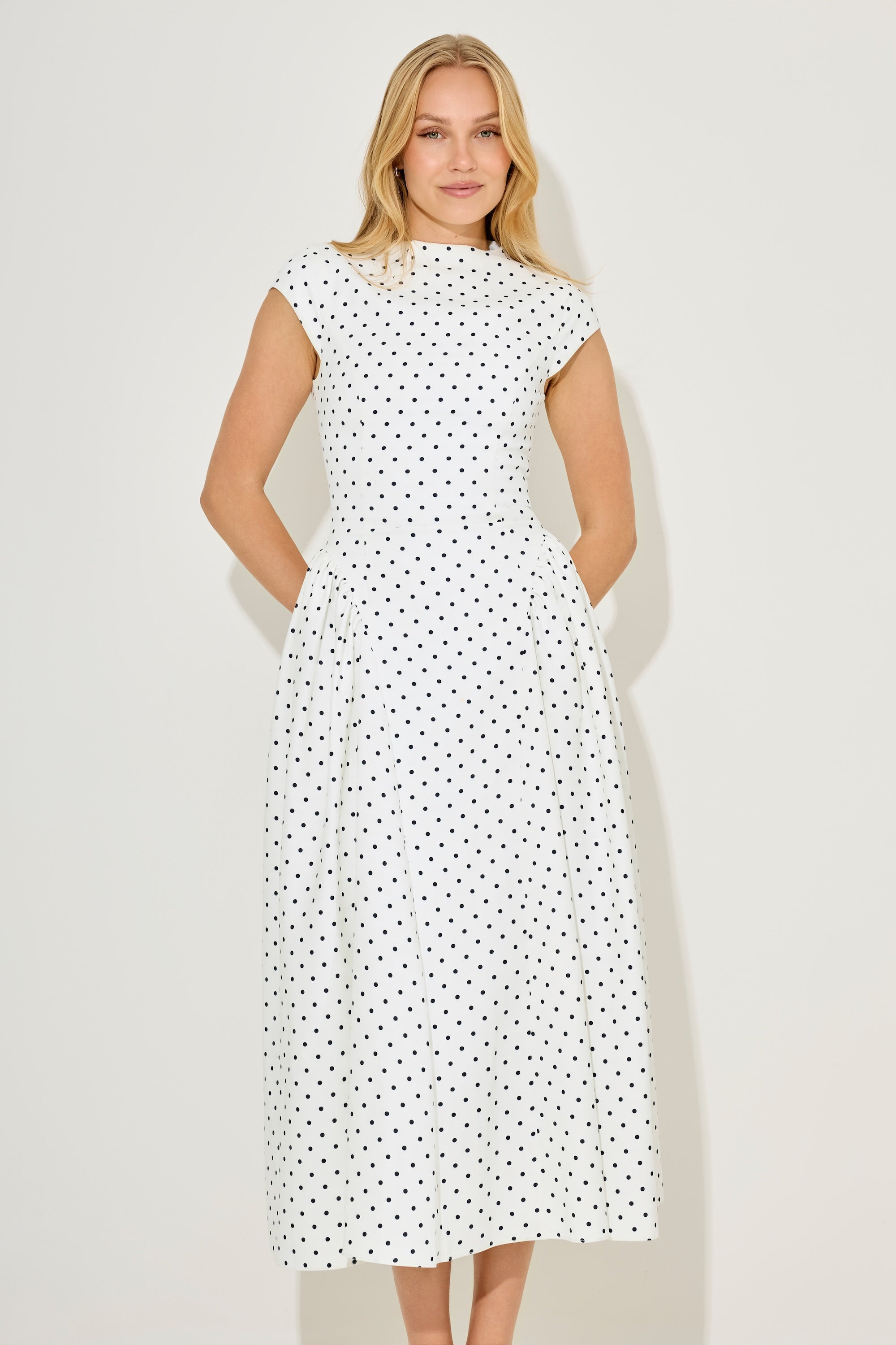 Élan Gathered Midi Dress