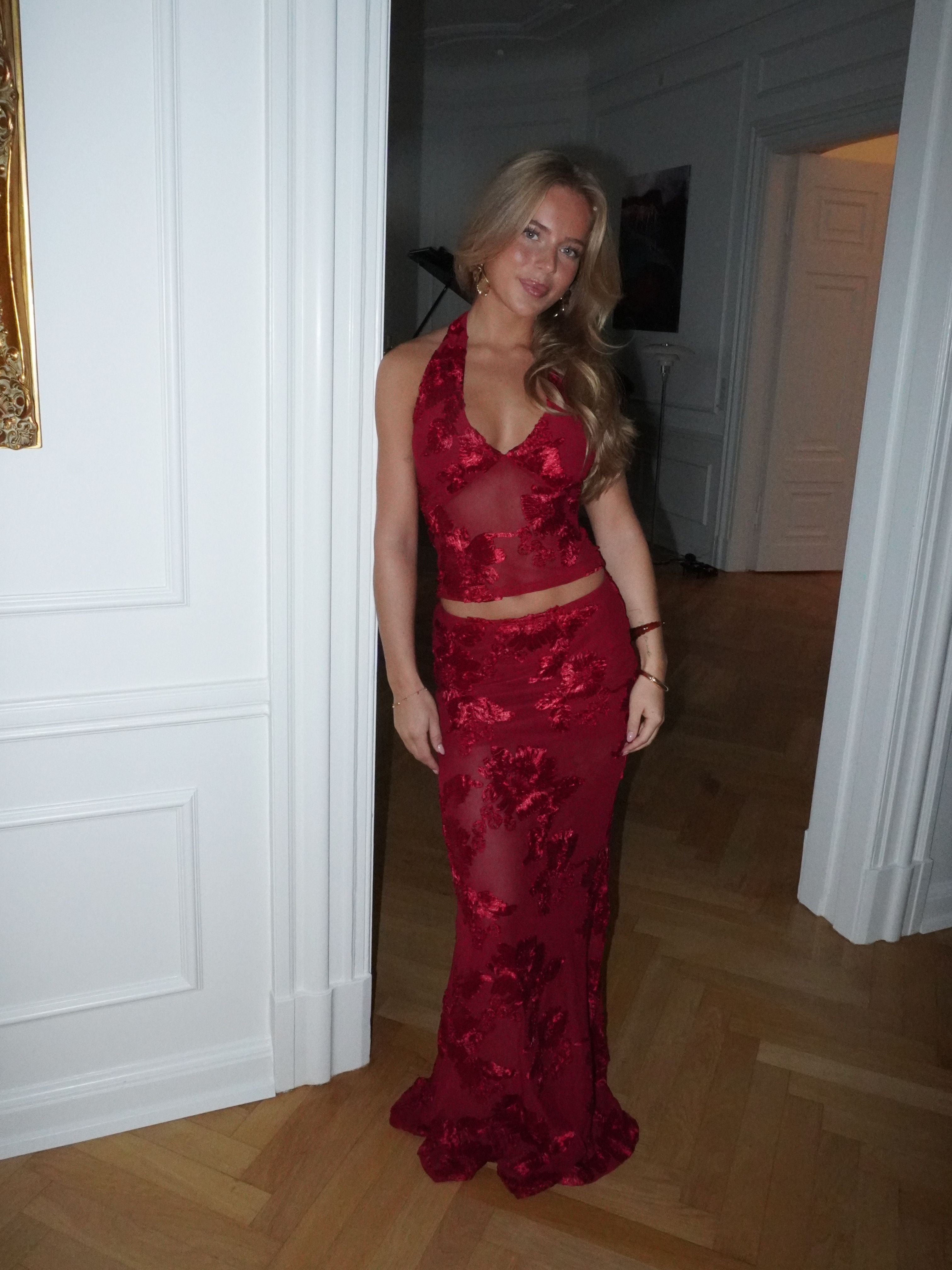 Kivo Embroidered Mesh Set