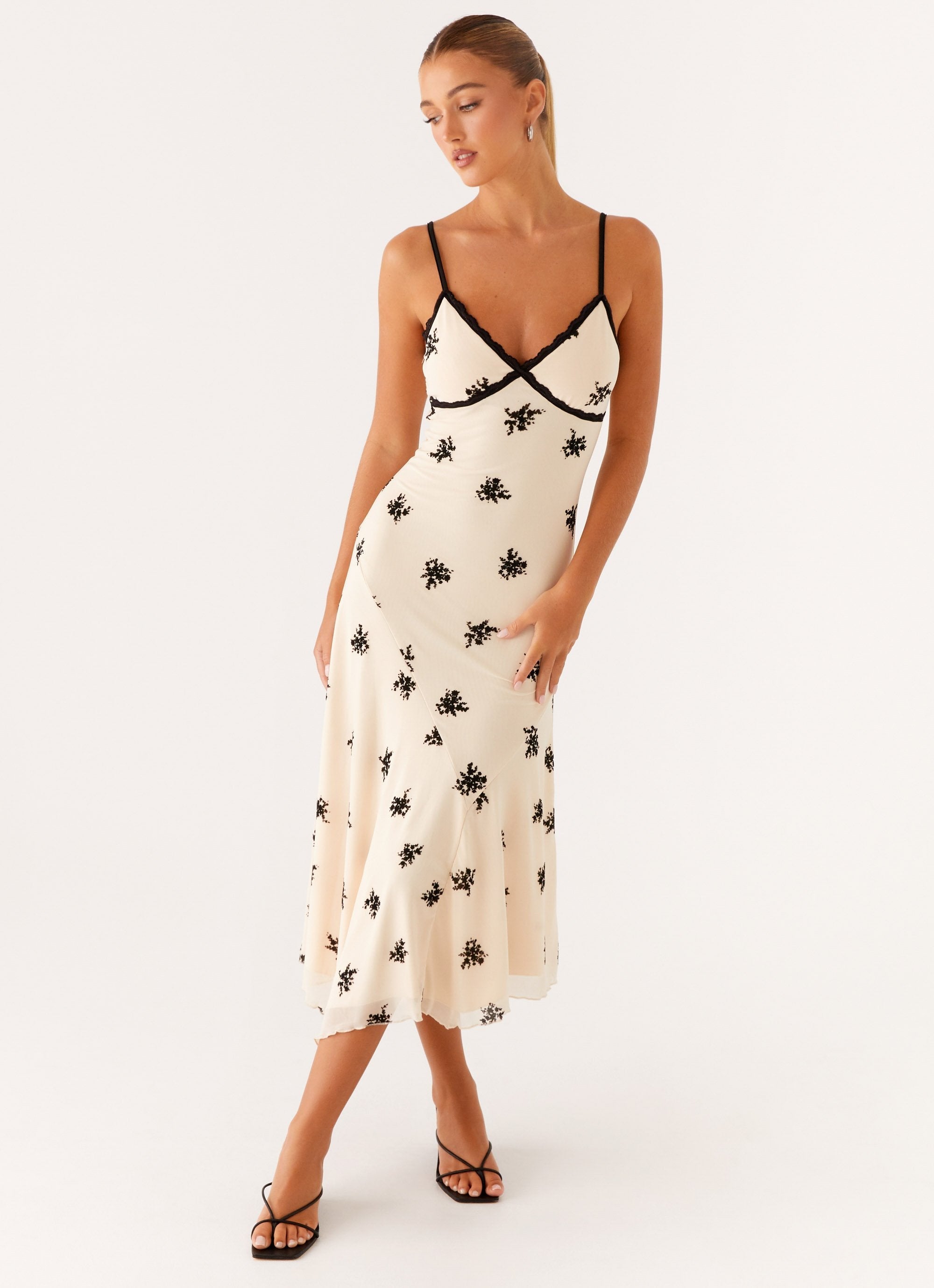 Amélie Embroidered Midi