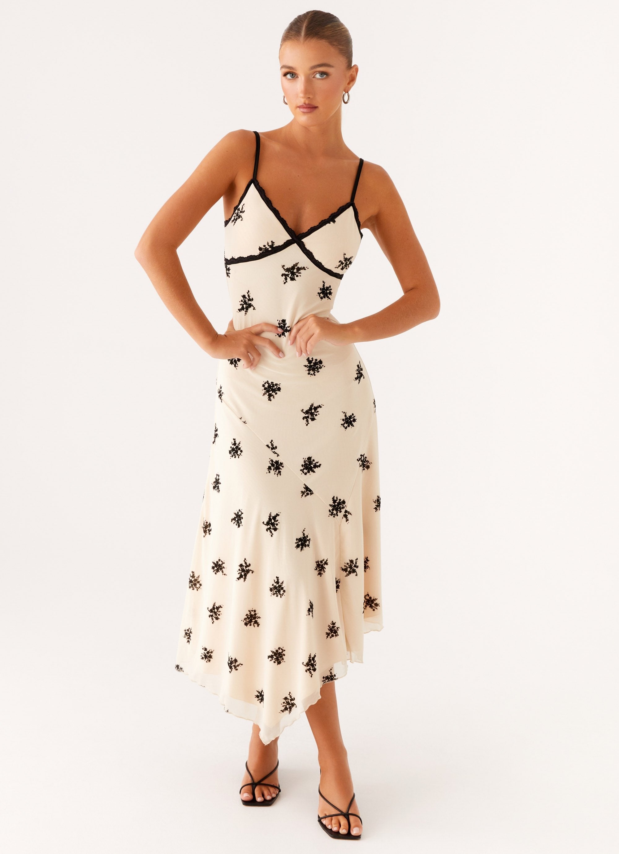 Amélie Embroidered Midi