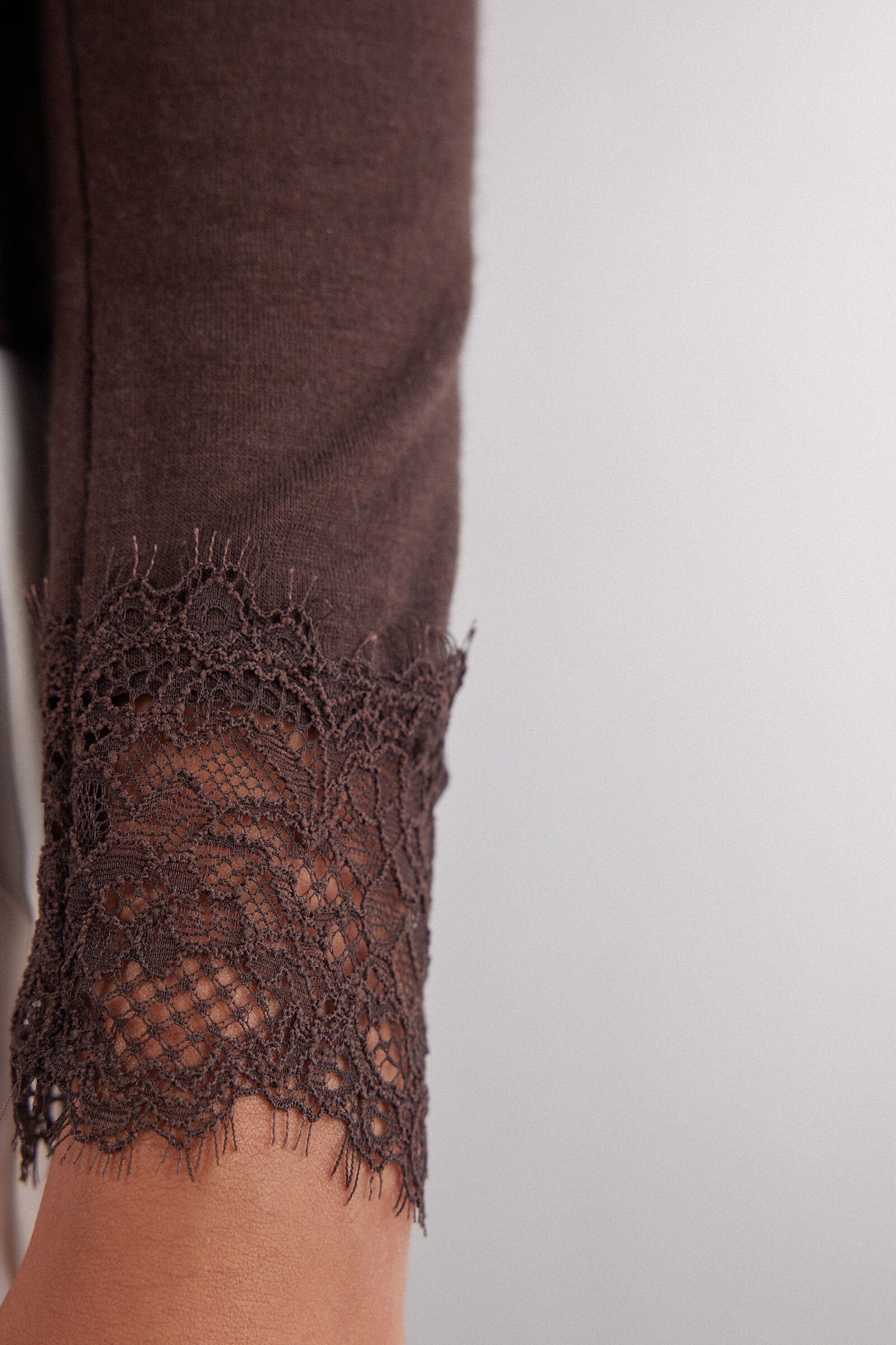 Ultralight Lace Longsleeve